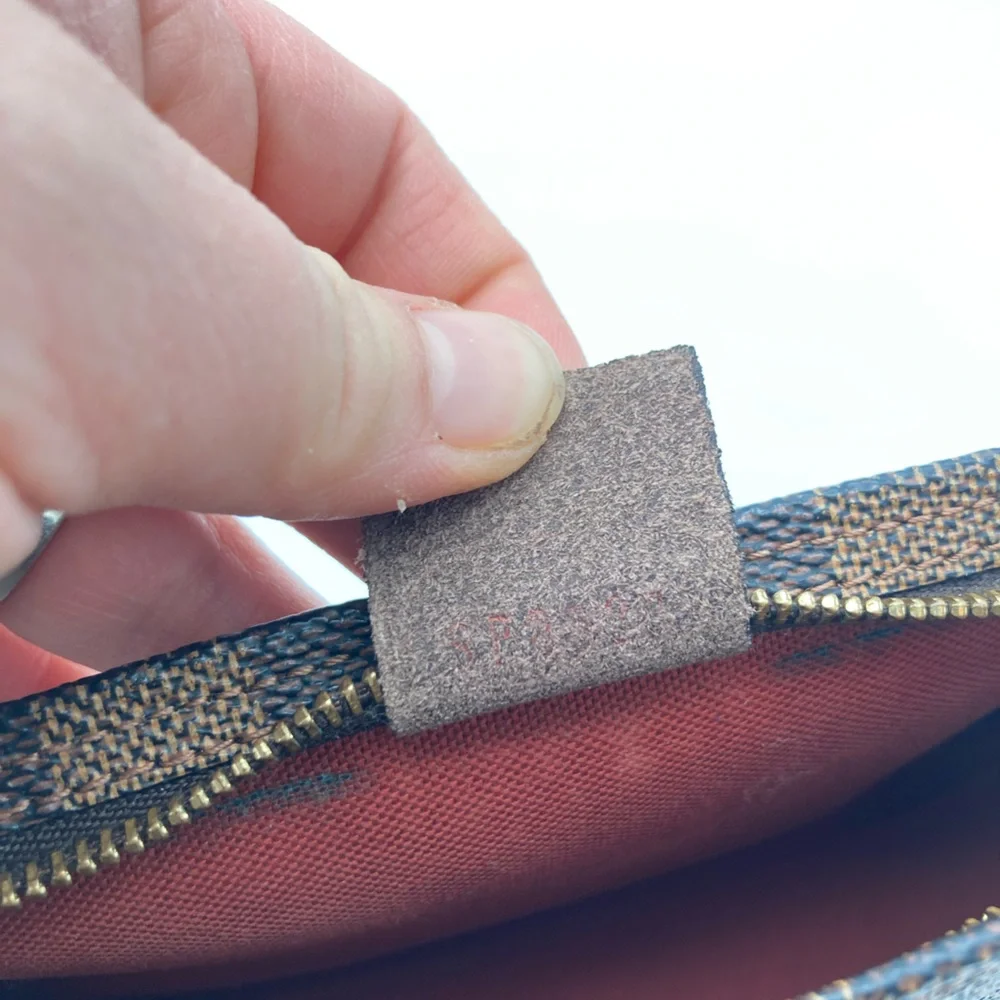 LOUIS VUITTON DAMIER EBENE MAKE UP POUCHETTE BAG
